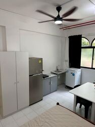 Sims Avenue (D14), Apartment #561613661